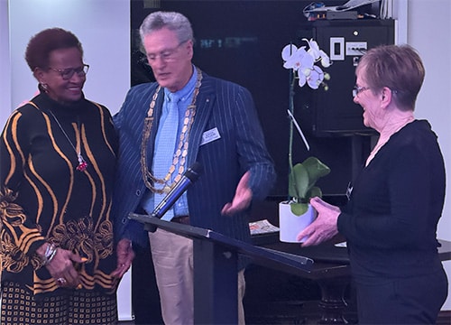 Appreciation to Lou Finch for her support